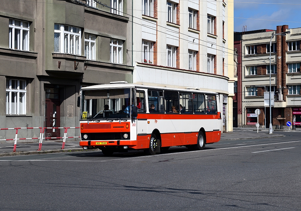 Jedinm zstupcem DP msta HK byl autobus Karosa B732 s mechanickou pevodovkou, kter doslouil v HK v roce 2010