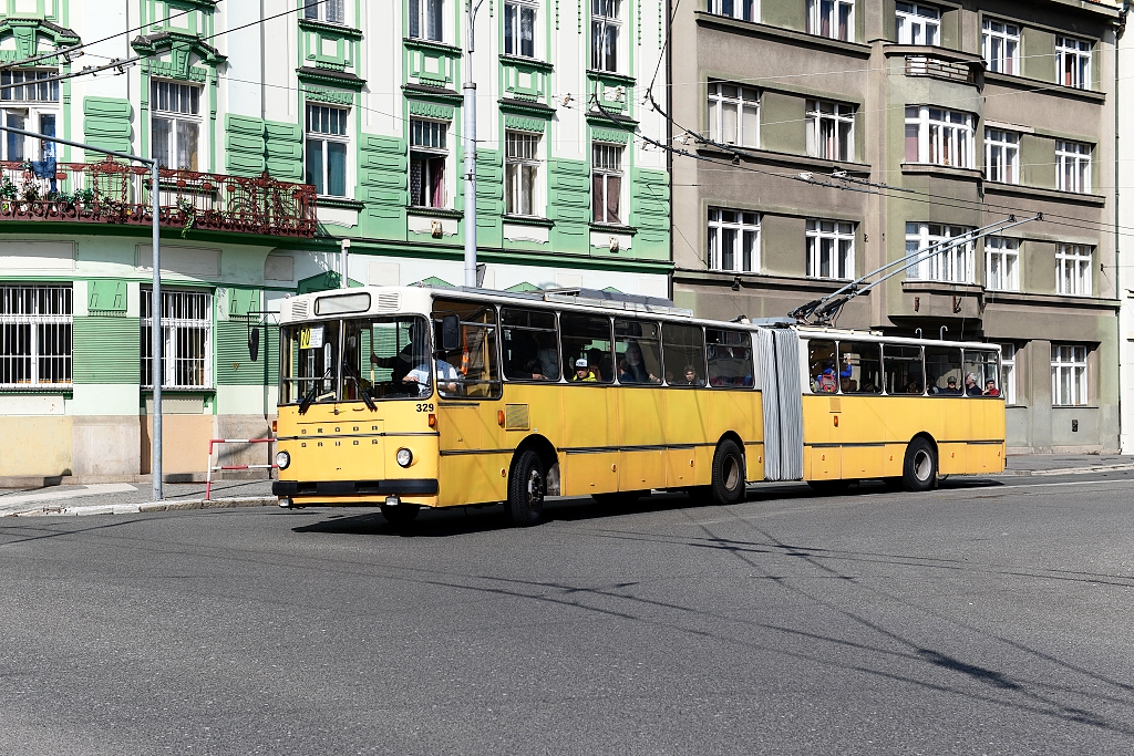 Prvn oficiln jzda z Terminlu HD smr konen Pod Strn