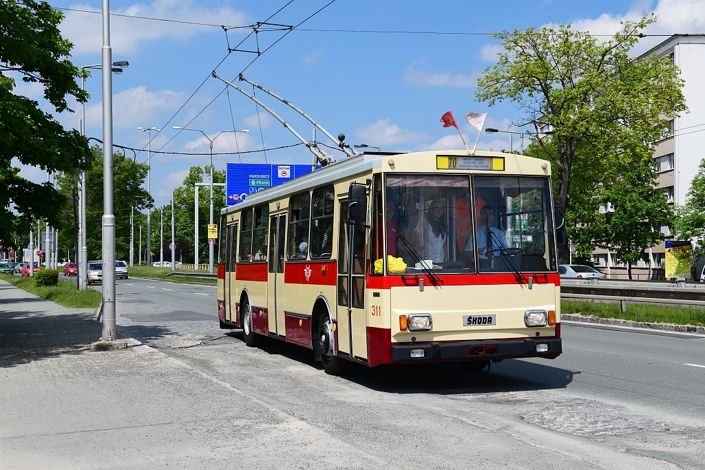 Na zastávce Hotel Garni (18.5. 2019) Na zastávce Hotel Garni (18.5. 2019)