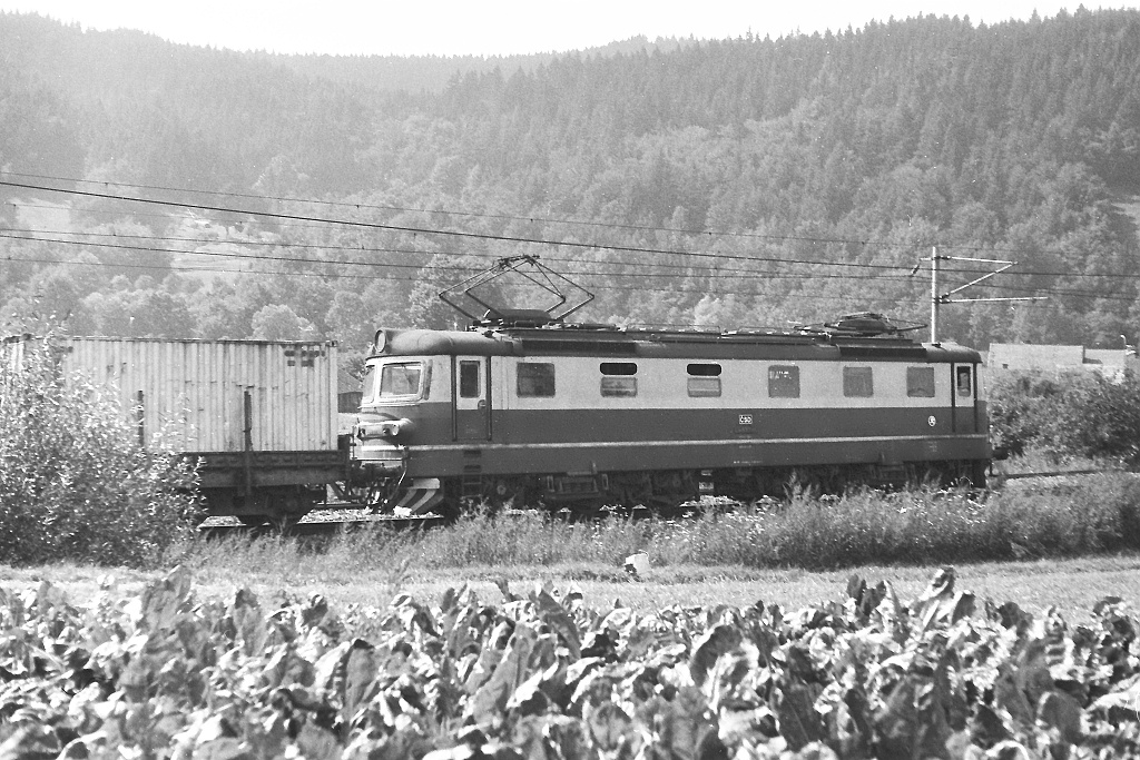 E669.2085 Ústí u Vsetína (29.8. 1984)