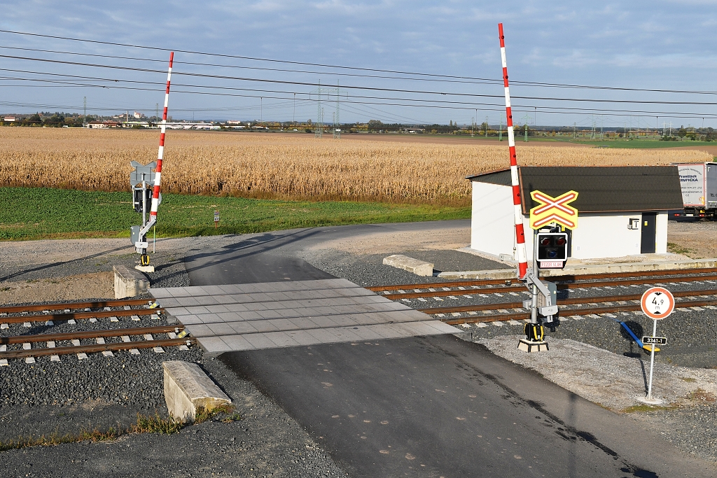 Tatce - Poříčany, přejezd (12.10. 2022) Tatce - Poříčany, přejezd (12.10. 2022)