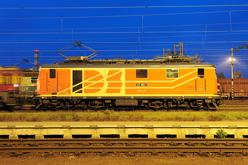 121.065 odpojení lokomotivy od soupravy