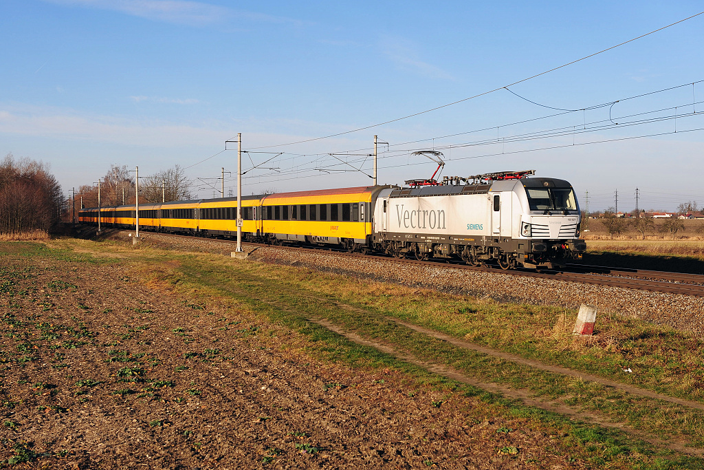 193.821 Pardubice-Opočínek (31.12. 2015) - RJ 1005