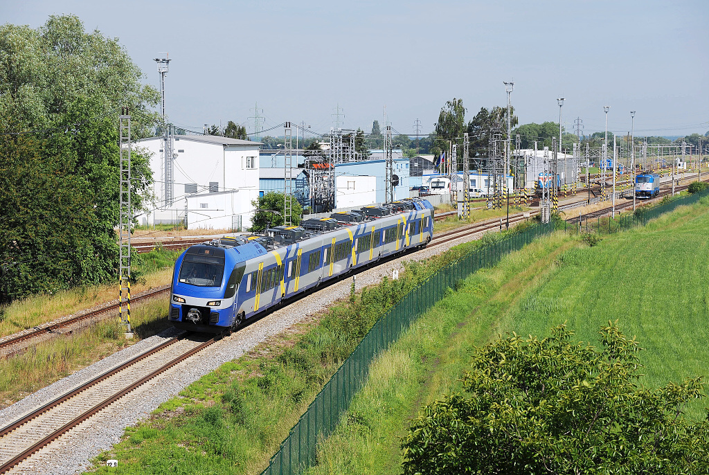 430.001 Velim (15.6. 2013) - pro dopravce D-BOBY (Bayerische Oberlandbahn)