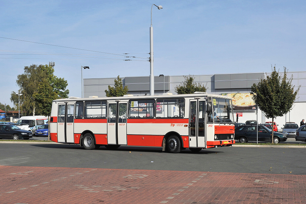 Terminál HD a dnes již historický autobus B 732