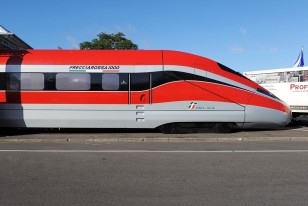 InnoTrans 2012 - Berlín (19.9. 2012) - maketa italské jednotky ETR1000