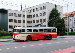 65 let trolejbusů v HK
