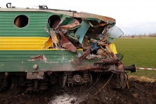 Káranice (9.2. 2007) - zničená pravá část stanoviště strojvedoucího o bok lokomotivy 130.031, strojvedoucí byl zraněn