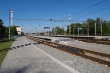 Choceň (27.5. 2005) - pohled na dokončené kolejiště a nástupiště
