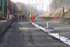 Choce (18.3. 2004) - pravy podkladnch vrstev, vlevo UCB lab, uprosted achty s reviznmi achtami