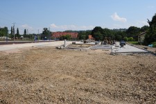 Wieliczka Park (18.6. 2012) - výstavba parkoviště u stanice v prostoru po bývalém kolejišti stanice
