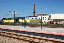 Wieliczka Park (18.6. 2012) - ostrovní nástupiště po rekonstrukci