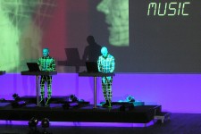 Kraftwerk (27.5. 2004) - Warszawa      