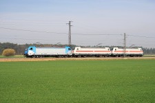 187.001 Velim (18.4. 2013) - spolen se 146.551 a 146.554