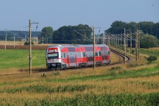 211.001 Velim (26.7. 2008) - jednotka 575 LG pro Litevské železnice   