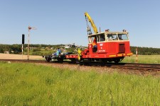 Červený Kostelec (20.5. 2012) - odvoz do stanice, mechanické vjezdové návěstidlo bylo demontováno následující den