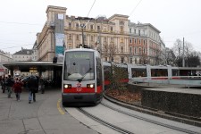 Tramvaj inv. sla 727 (1.12. 2011)