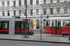 Tramvaj inv. sla 715 (1.12. 2011)