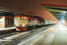 749.006 Pardubice (2.12. 2014) - spolen s 350.012 na EC 276 Slovan