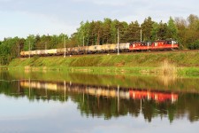 121.041 Tnec nad Labem (8.5. 2015) - spolen s 121.077