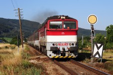 750.282 (21.7. 2015) Velk Uherce - Oslany