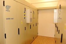 Kolín (26.9. 2009) - bateriová místnost zabezpečovacího zařízení