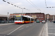 Hradec Krlov (4.4. 2011) - nvoz trolejbus na Terminl HD