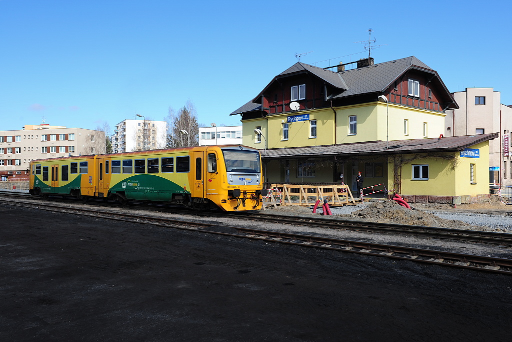Odjezd poledního osobního vlaku do Častolovic