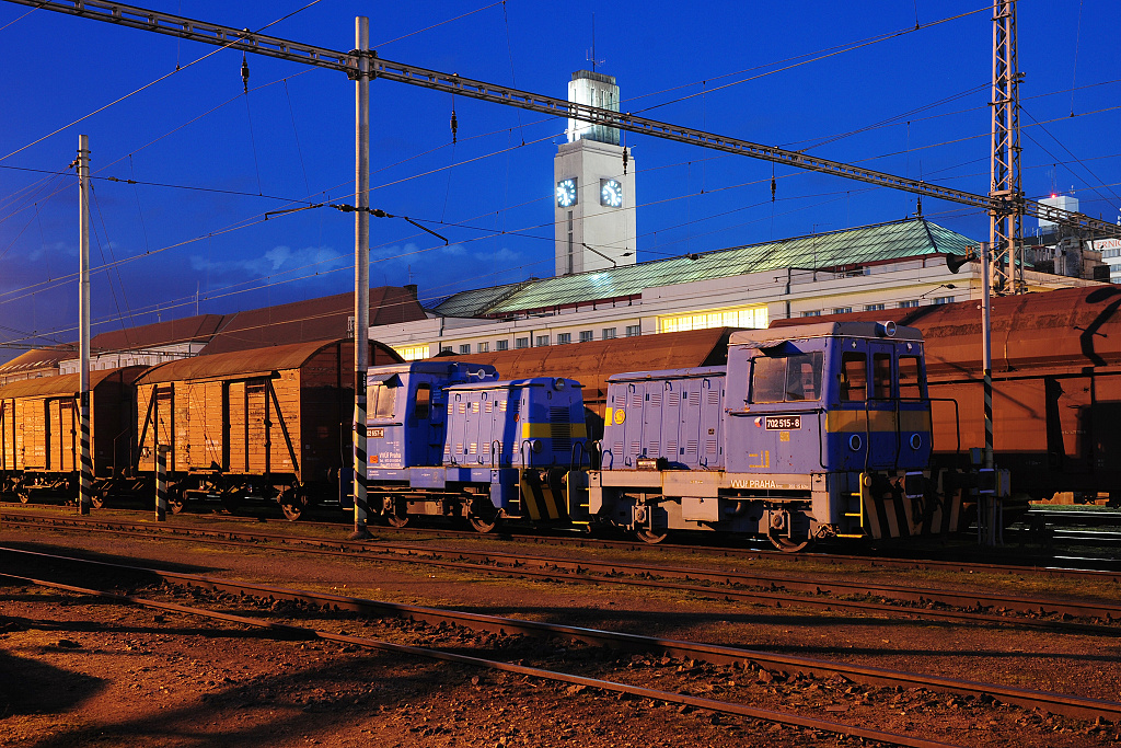 702.515 společně s 702.657 702.515 společně s 702.657
