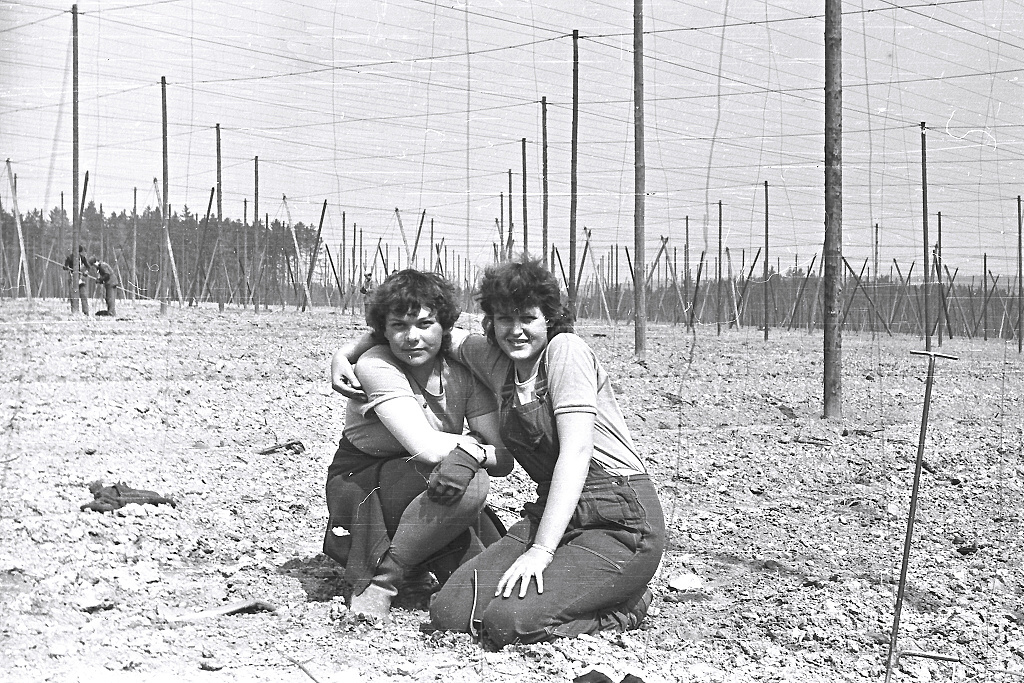 Katka, Jana (Vinaice 04/1986)